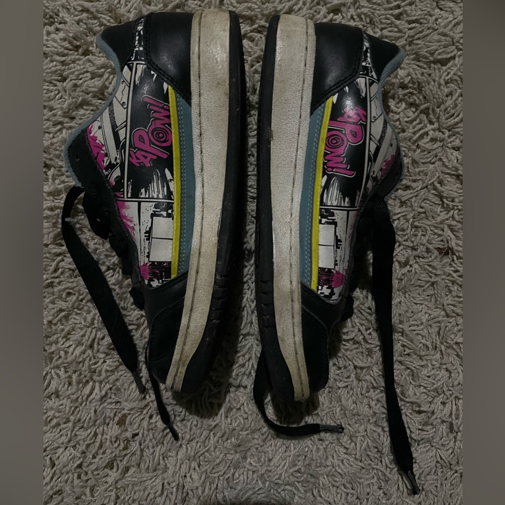 Y2K Reebok Teen Comic Book Chunky Skater Sneakers Worn Size 4.5